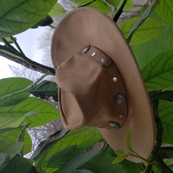 Minnetonka The Outback Leather Hat Buffalo Nickel Detail LightTan Small - Picture 12 of 13